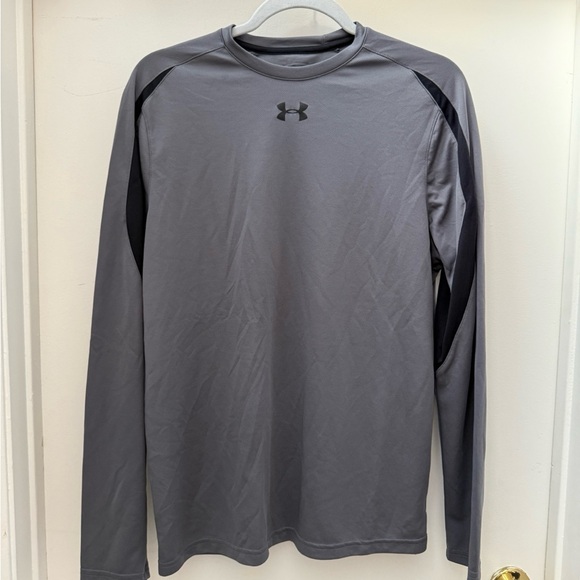 Under Armour Long Sleeve - Picture 1 of 3